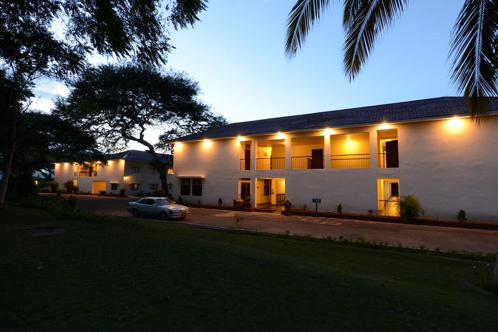 Bagan Thiripyitsaya Sanctuary Resort Luaran gambar